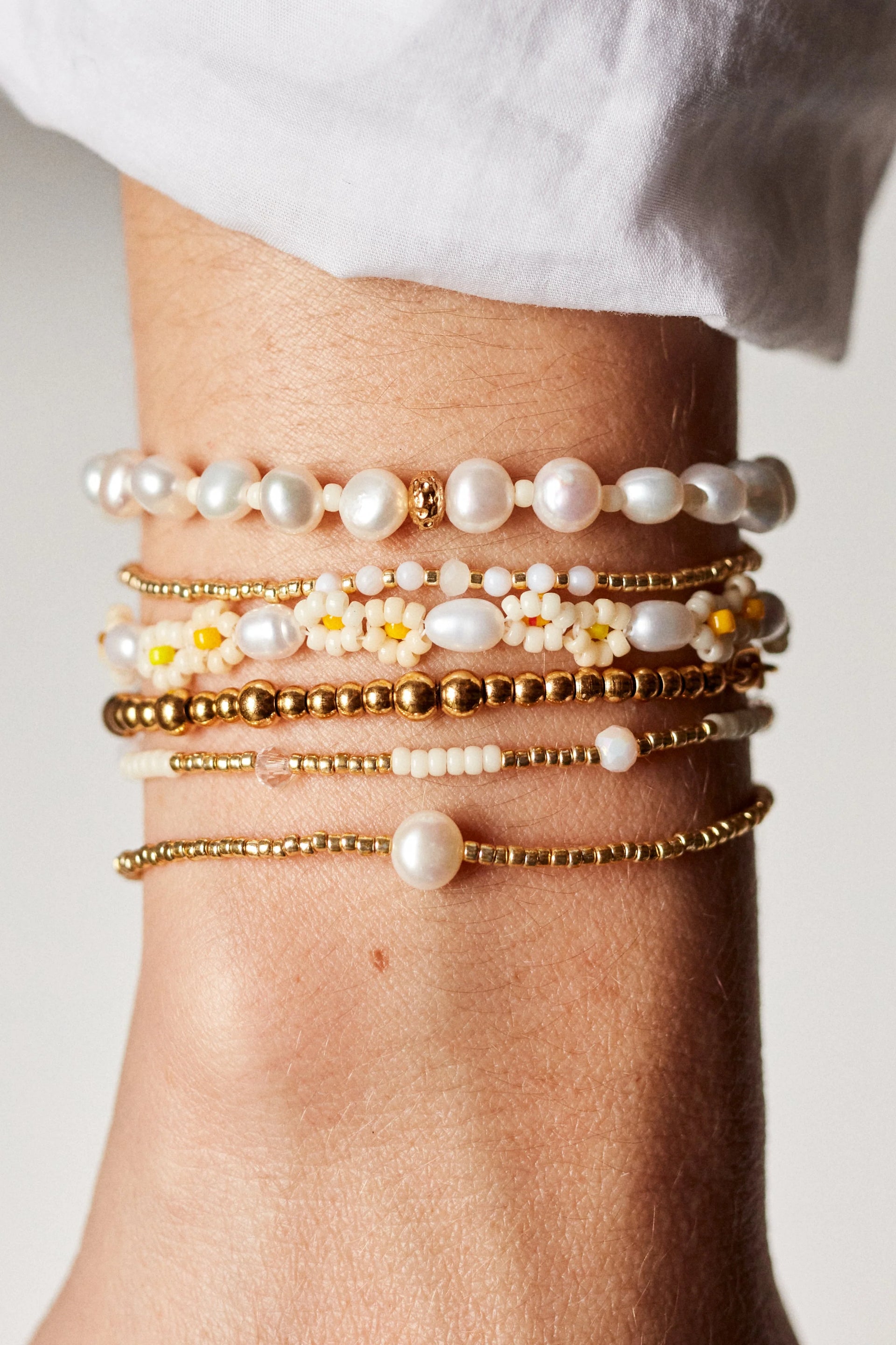 Daisy Flower Bracelet