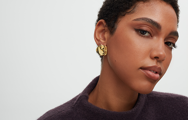 Selene Earrings in Gold